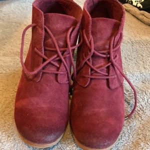 Toms suede dark raspberry booties size 6.5